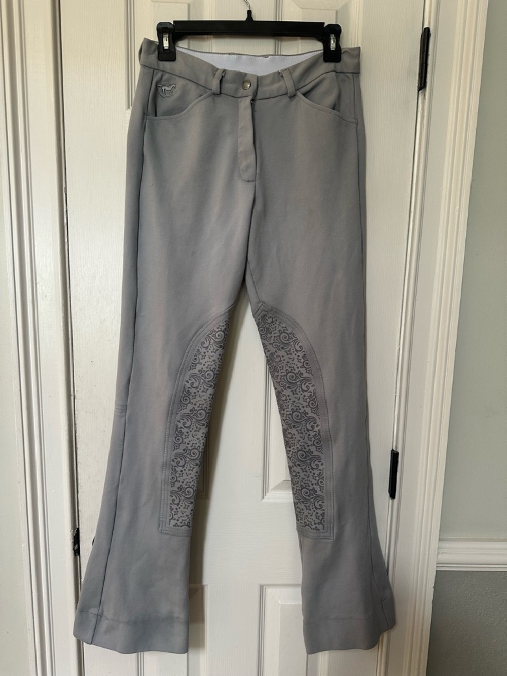 SmartPak Women's Gray Equestrian Breeches with knee patch silicone grip